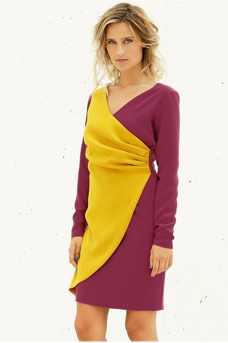 vestido corto de fiesta bicolor mostaza y frambuesa ideal invitada boda bautizo evento apparentia crepe manga larga