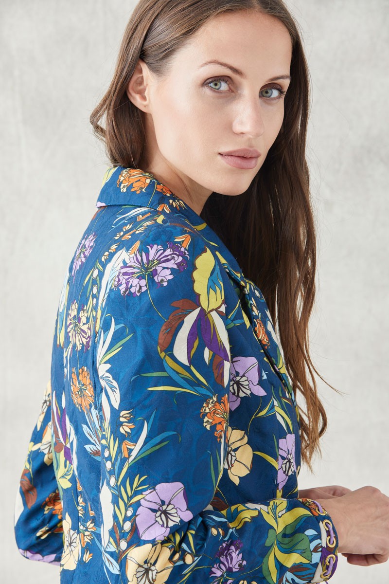 elegante traje estampado de jacquard precioso distinguido para invitadas bodas fiestas eventos nochevieja bodas pantalon y chaqueta americana