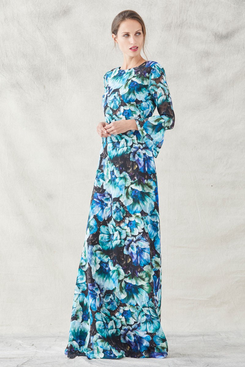 vestido stampado flores verdes azules morada largo es con volantes en las mangas largas y lazada de terciopelo negro en el escote de pico de la espalda para invitadas de bodas eventos fiestas de apparentia