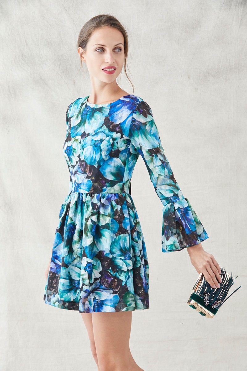 vestidos cortos con manga larga con volantes escote en la espalda con lazada de terciopelo negro para invitadas fiestas bodas apparentia