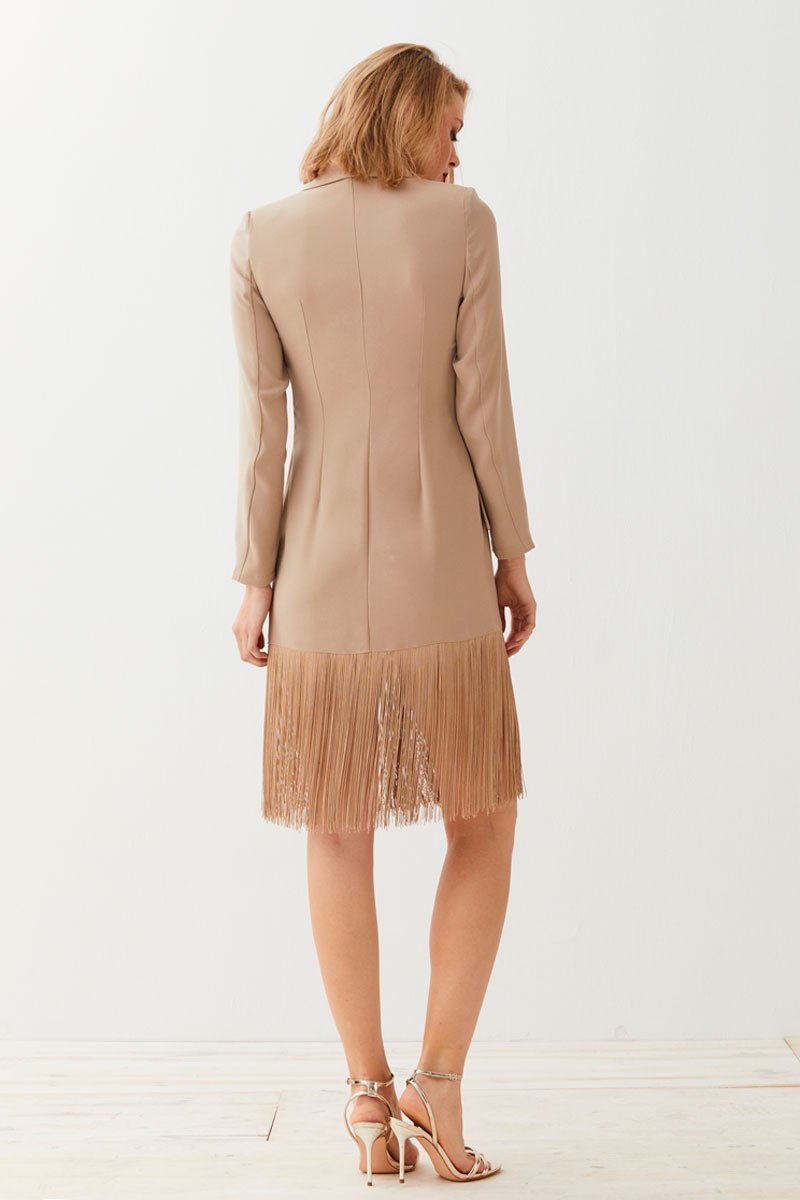 shopping wedding look vestido corto camel con flecos botones dorados de apparentia bautizos comuniones eventos