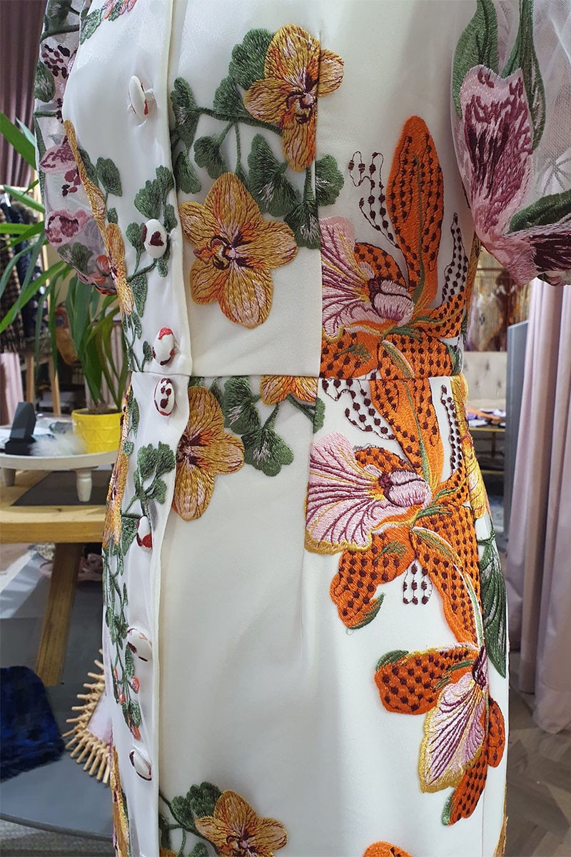 vestido midi bordado flores con mangas abullonadas y abotonado para invitadas boda fiesta comunion