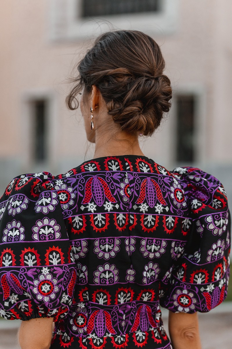 comprar vestido de boda confeccionado en tejido de crepe negro con bordados y manga globo para invitada , bautizo, comunion, fiesta