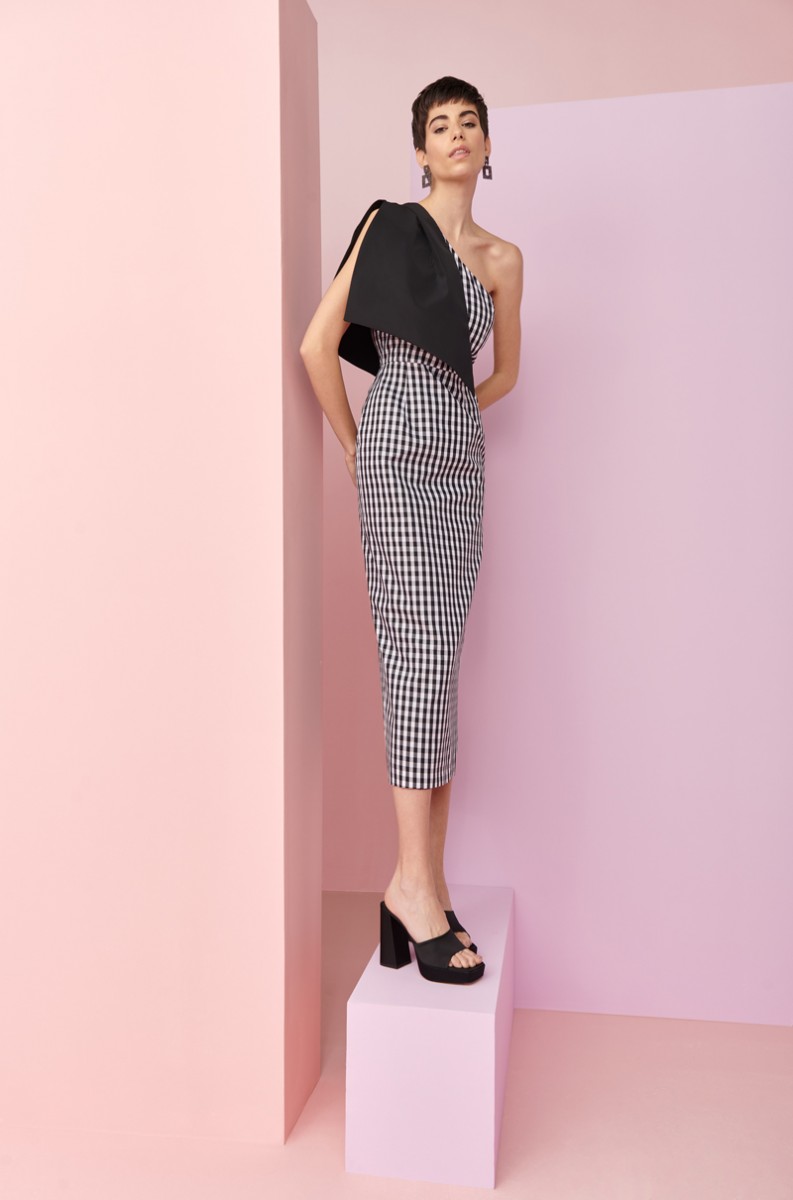 vestido asimetrico en cuadro vichy blanco y negro con lazo de tafeta para invitadas a boda de dia, graduacion, bautizo, fiesta, shoponline