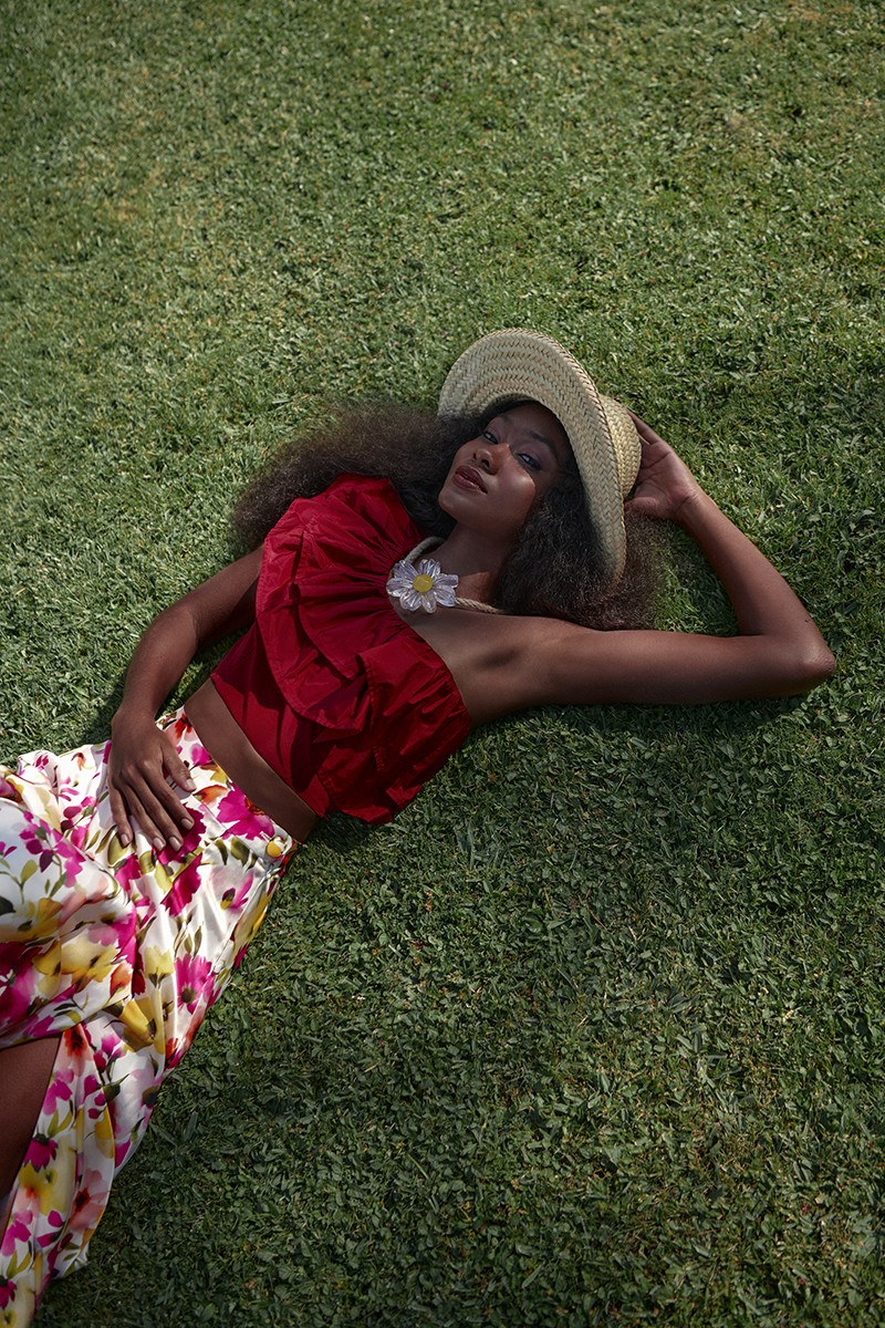 comprar top corto asimetrico con doble volante en  tafeta burdeos para invitadas a bodas de verano, bautizo, comunion, fiesta, apparentia