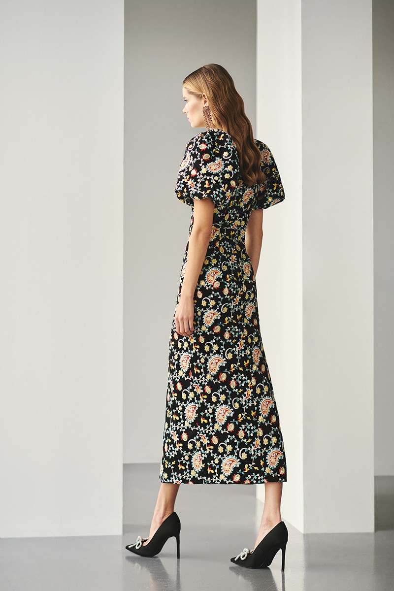 vestido de coctel confeccionado en tejido de crepe negro con bordados para invitada a boda, bautizo, comunion, fiesta, evento