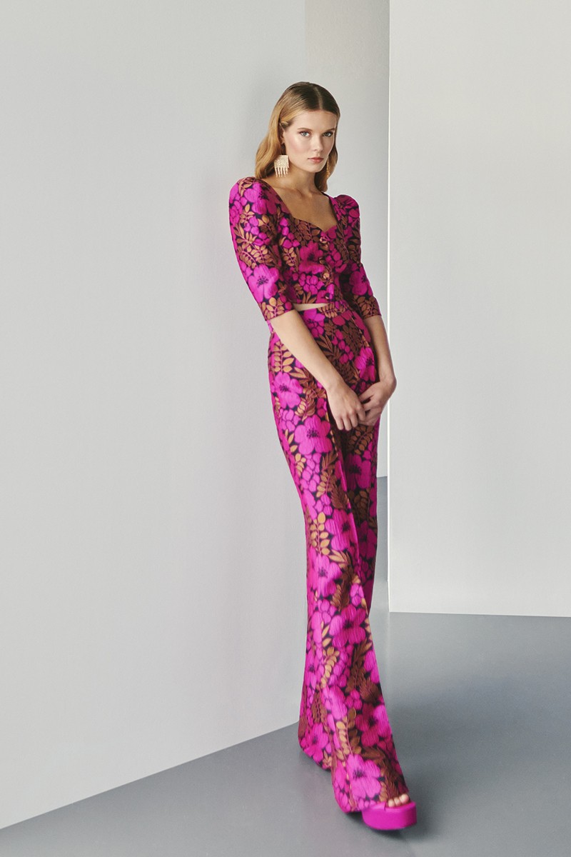 conjunto para boda brocado de flores de top escote corazon manga francesa y pantalon para invitada evento , fiesta, salir con amigos, fonde de armario