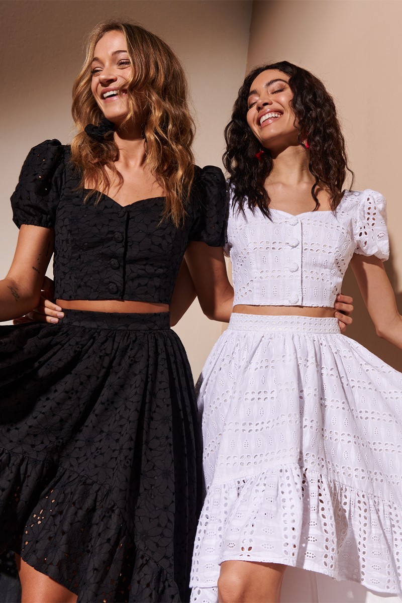Conjunto de top abullonado y falda larga asimétrica con volante troquelada negro para invitada de boda verano 2023 conjuntos boda bautizo comunion