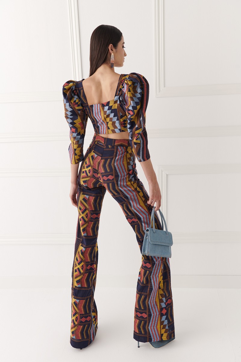 top corto con escote corazon y manga jamon con botones forrados para invitada de boda, mama de comunion, mama de bautizo, fiesta, evento