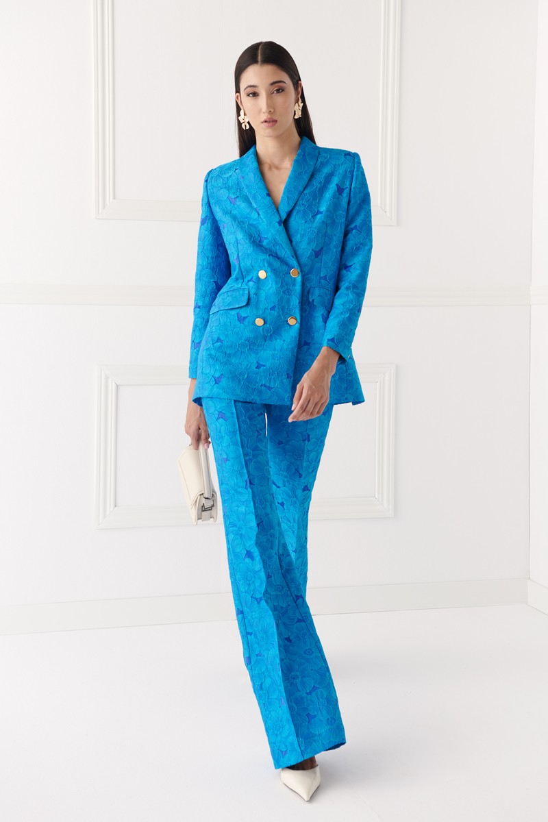 blazer oversize y pantalon jacquard brocado azul de flores en relieve para inivtadas a bodas, fiesta, madrina, evento online