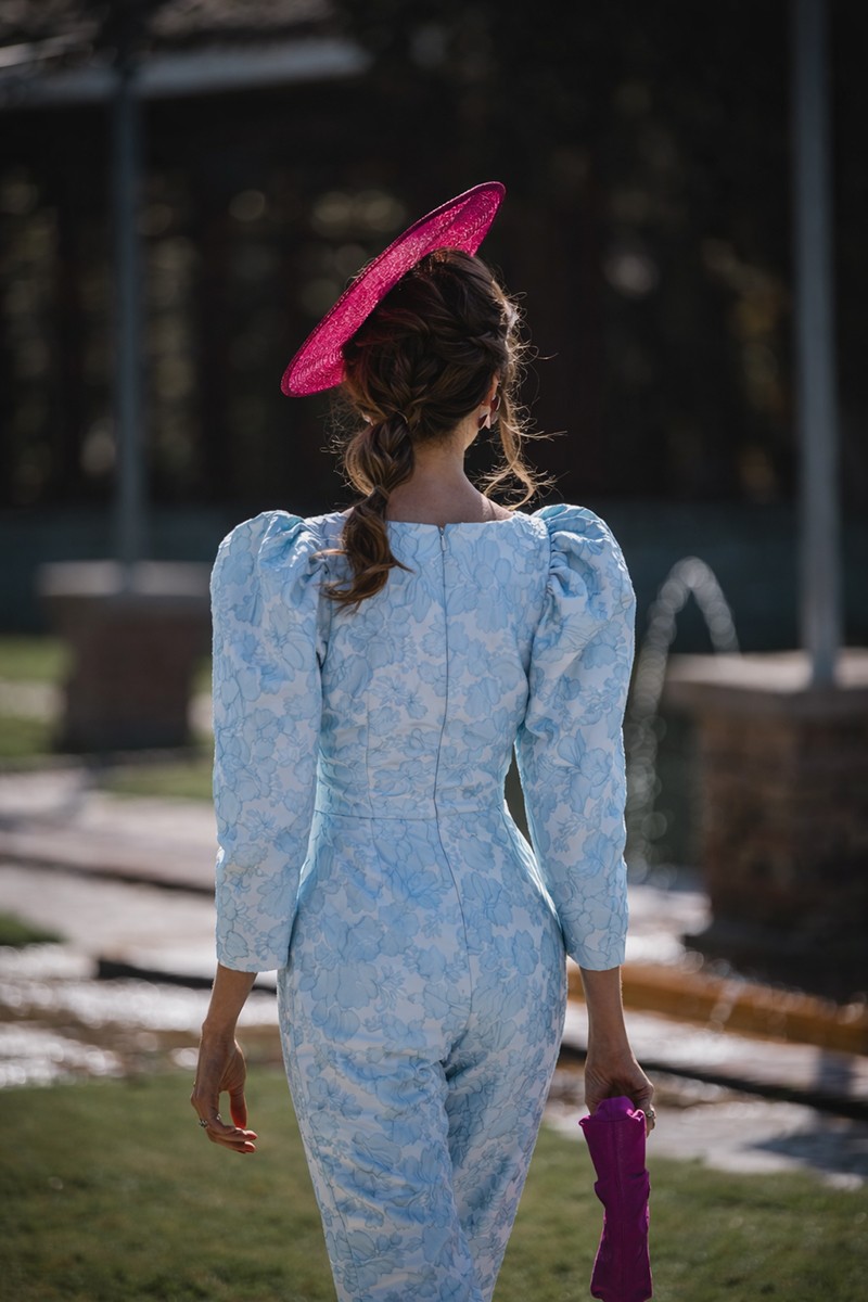 comprar online Mono  para boda confeccionado en jacquard aguamarina con manga jamon, pantalon estrecho  y lazada en cintura para invitadas boda verano, graduacion, mama de comunion omama de bautizo