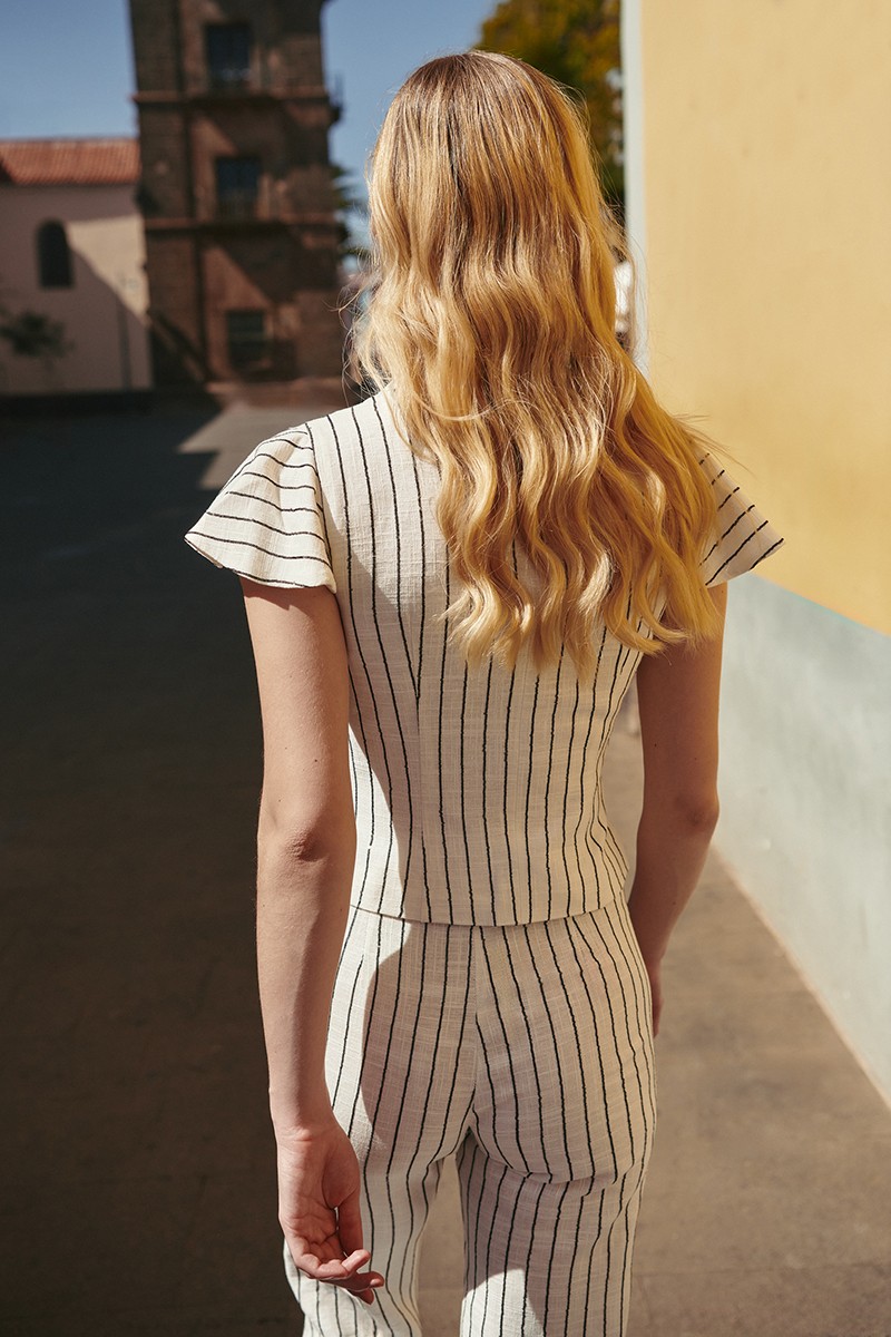 comprar chaleco lino blanco rayas lentejuelas con manga volante para invitada boda, evento, mamá de comunion, bautizo, evento de primavera/ verano