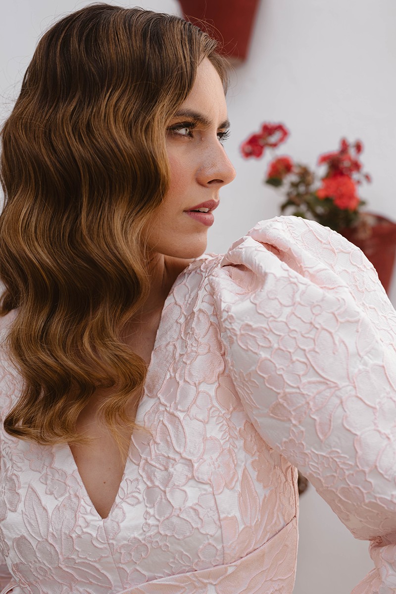 mono de vestir rosa empolvado con manga jamon, pantalon estrecho y lazada en cintura para invitadas boda verano, graduacion, mama de comunion omama de bautizo