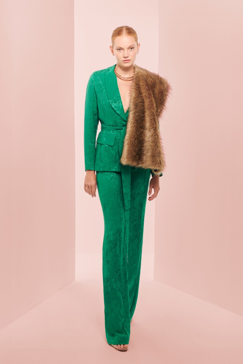 Blazer con cuello esmoquin y cinturon verde para boda, invitada, fiesta, celebracion, coctel, comunion