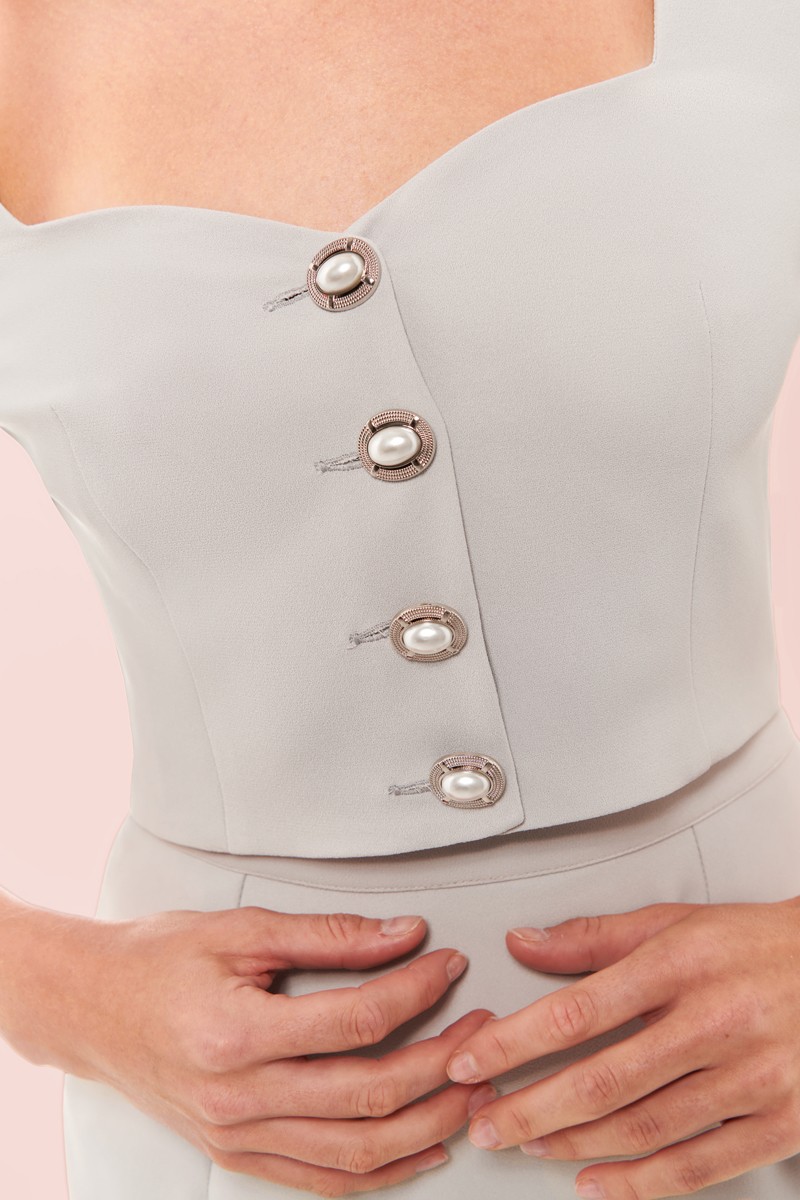 top corto gris con manga francesa, escote corazon y botones joya para invitada boda invierno, evento, comunion, fiesta, navidad, shoponline