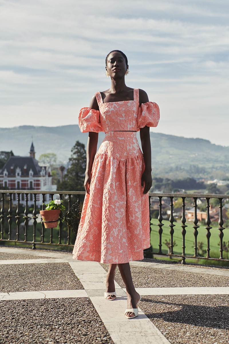 comprar top corto de invitada de fiesta de jacquard brocado coral con manguitos conjjunto comunion mama de bautizo