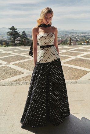 corsé palabra de honor en crepe de lunares blanco y negro invitada conjunto para boda de primavera verano, graduación o feria de abril