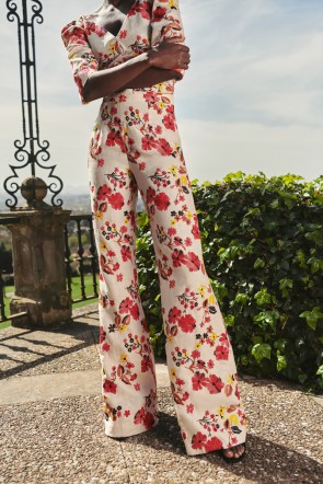 comprar palazzo de lino beige bordado flores para invitada de boda, graduación, fiesta, evento, mamá de comunion, bautizo, verano compra online