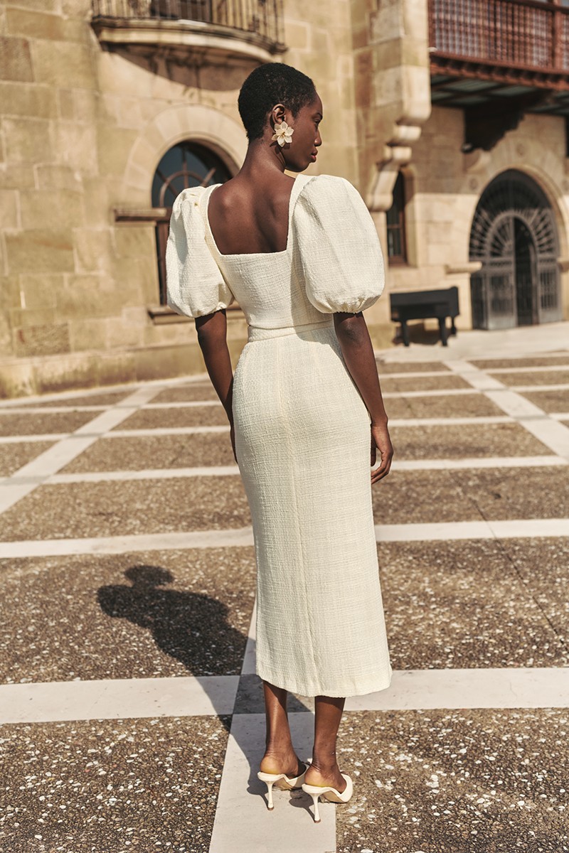 Top en tweed blanco roto con mangas abullonadas y botones joya en tejido chanel blanco mama de bautizo o comunion, novia civil, shoponline, 