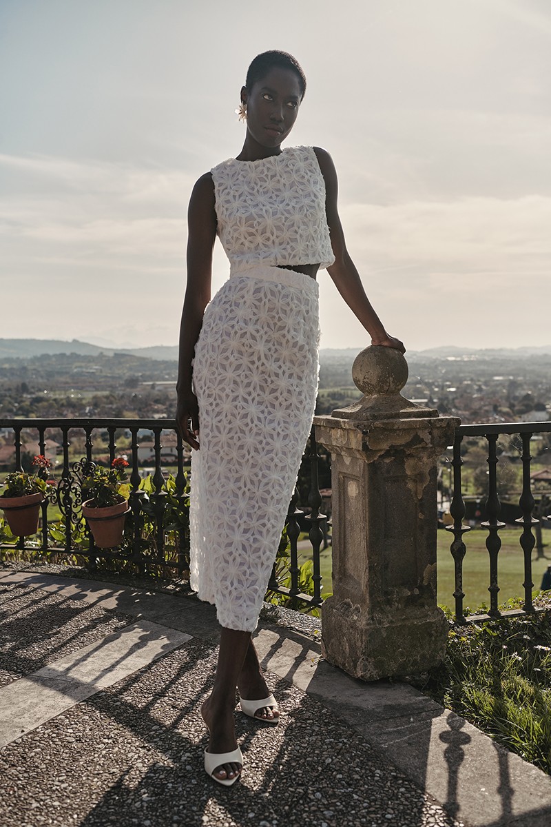 comprar falda tul bordado con dibujo de organza en relieve blanco roto para novia, segundo vestido, fiesta, evento, gala, mama de comunion, bautizo