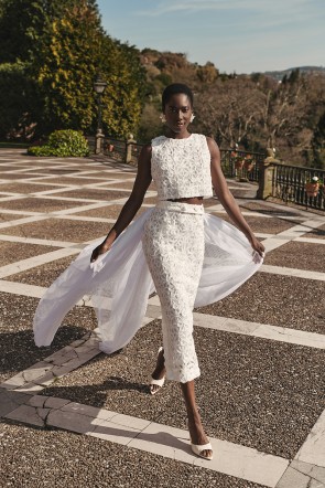 falda tul bordado con dibujo de organza en relieve blanco roto para novia, segundo vestido, fiesta, evento, gala, mama de comunion,  bautizo