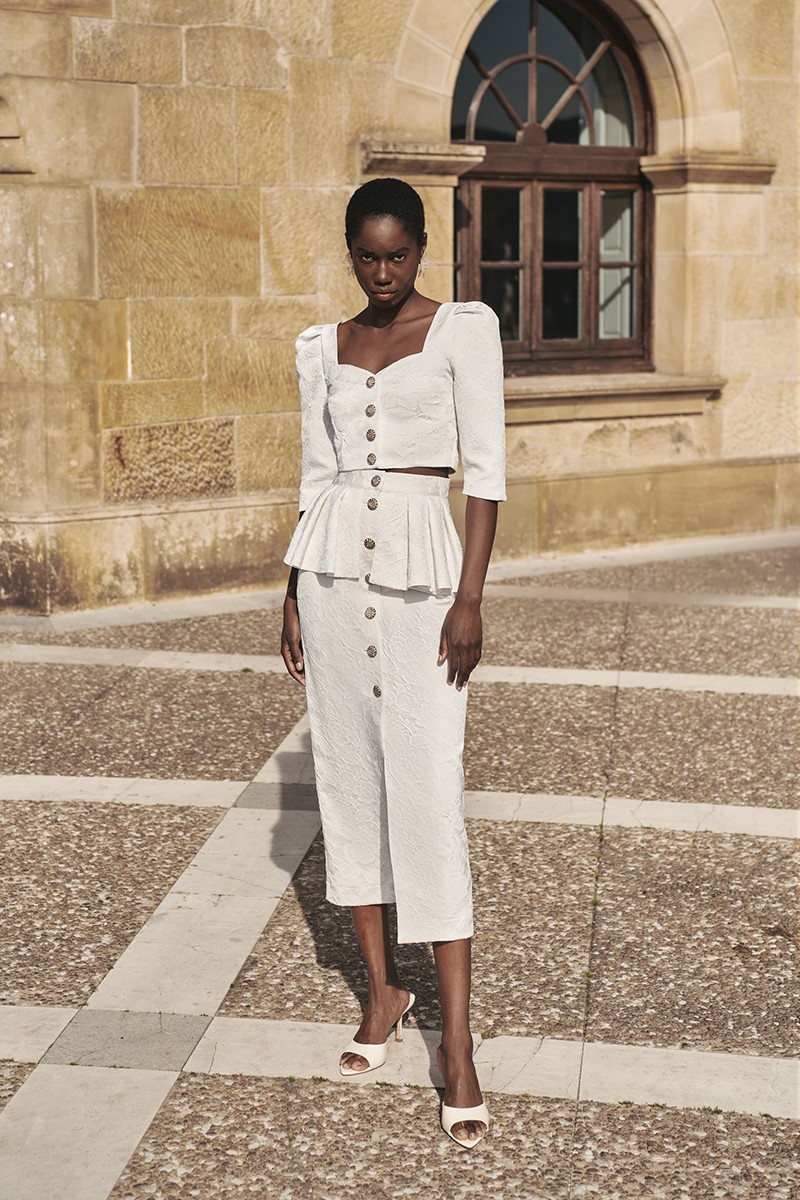 comprar online top de flores blanco joya con escote corazon para mama de comunion, bautizo para novia civil o boda informal