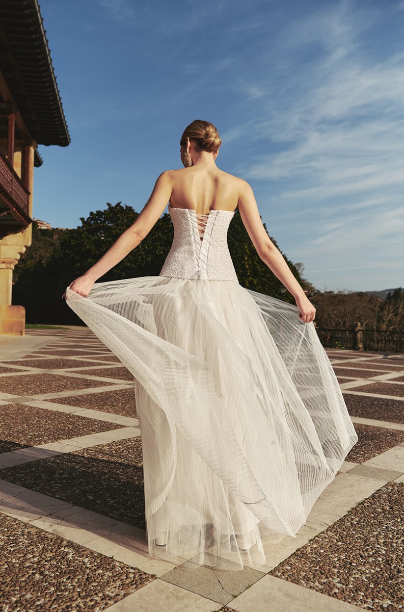 comprar online falda larga de tul plisado con volumen en blanco para novia, segundo vestido, gala, fiesta especial, online