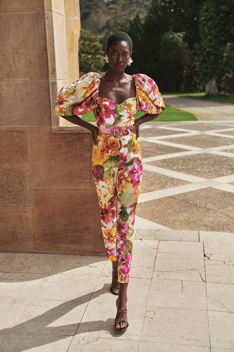 Mono de fiesta estampado de flores elastico con manga abullonada, pantalon pitillo  para invitadas boda primavera verano compra online shop online evento apparentia