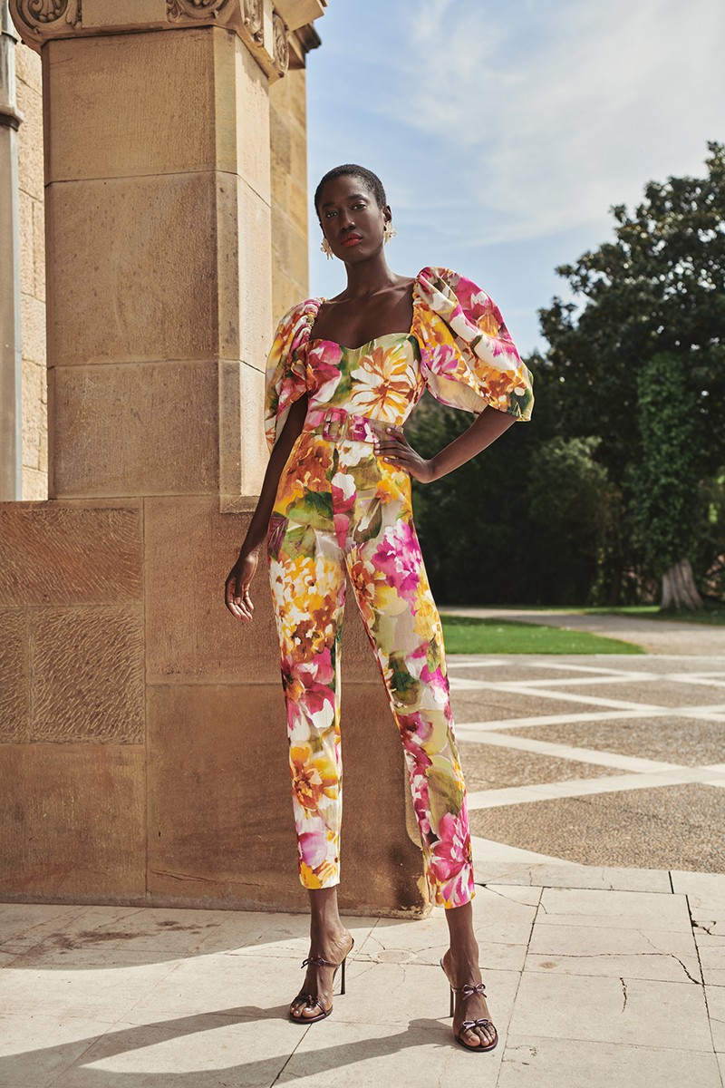 Mono estampado de flores elastico con manga abullonada, pantalon pitillo  para invitadas boda primavera verano compra online shop online evento apparentia