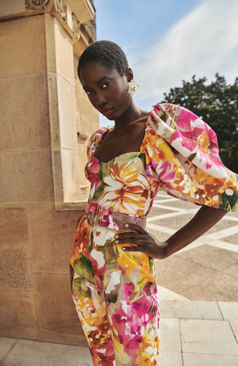 comprar Mono de flores con manga abullonada, pantalon pitillo  para invitadas boda primavera verano compra online shop online evento apparentia