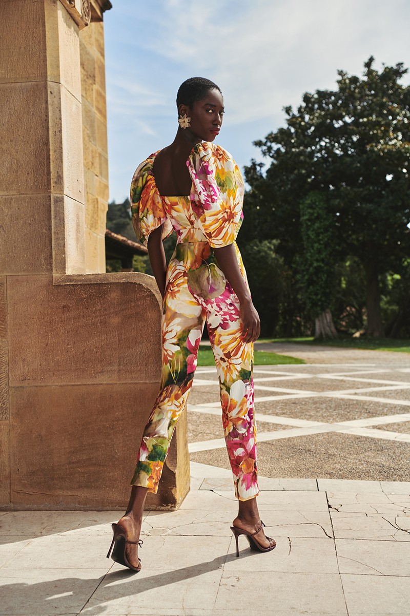 comprar Mono de fiesta estampado de flores elastico con manga abullonada, pantalon pitillo  para invitadas boda primavera verano compra online shop online evento apparentia