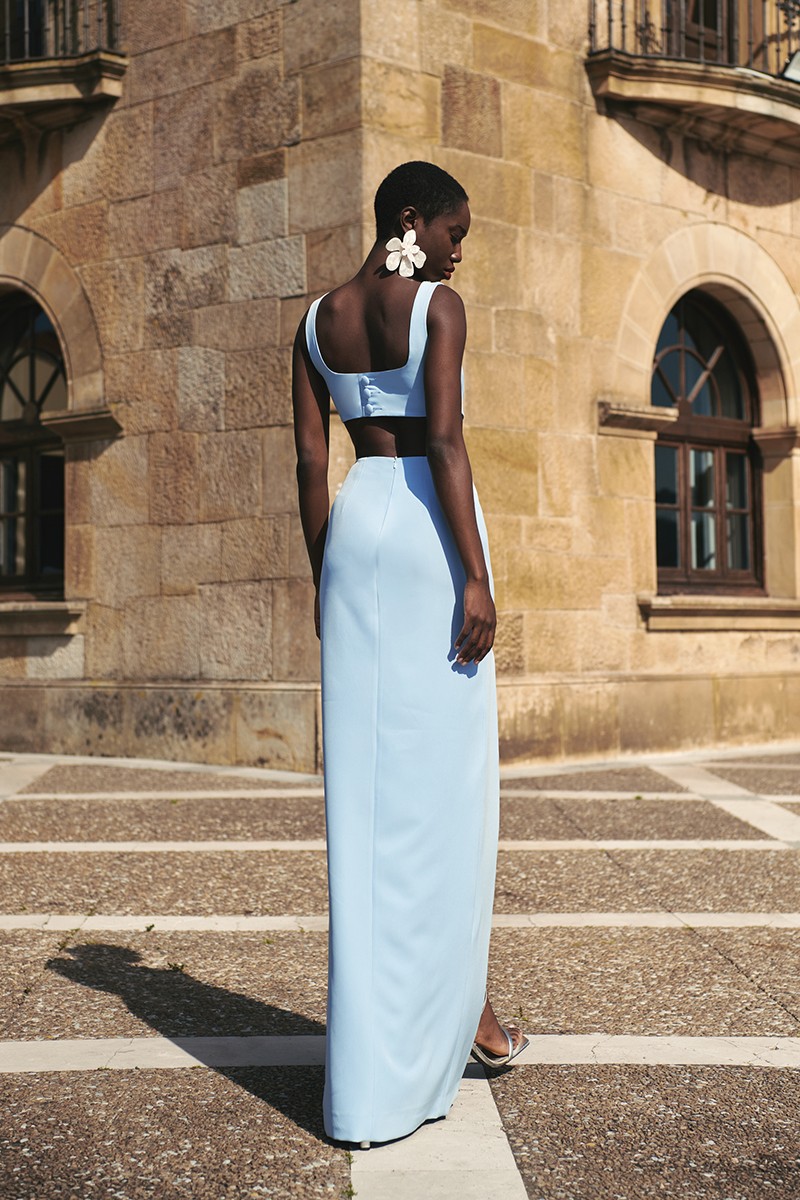 comprar online vestido joya largo azul claro asimetrico con aberturas y pasamaneria para boda, fiesta, gala, graduación online. 