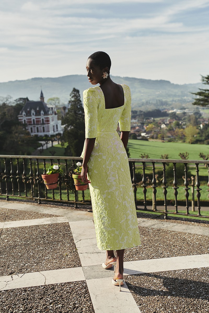 falda de fiesta en jacquard brocado lima con peplum para invitadas a boda de dia, bautizo, mamá de comunion, graduacion