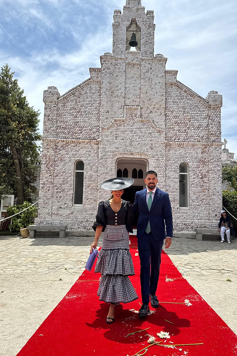 Falda cuadro vichy volantes blanco y negro para invitada a boda, comunion, fiesta, largo midi fiesta