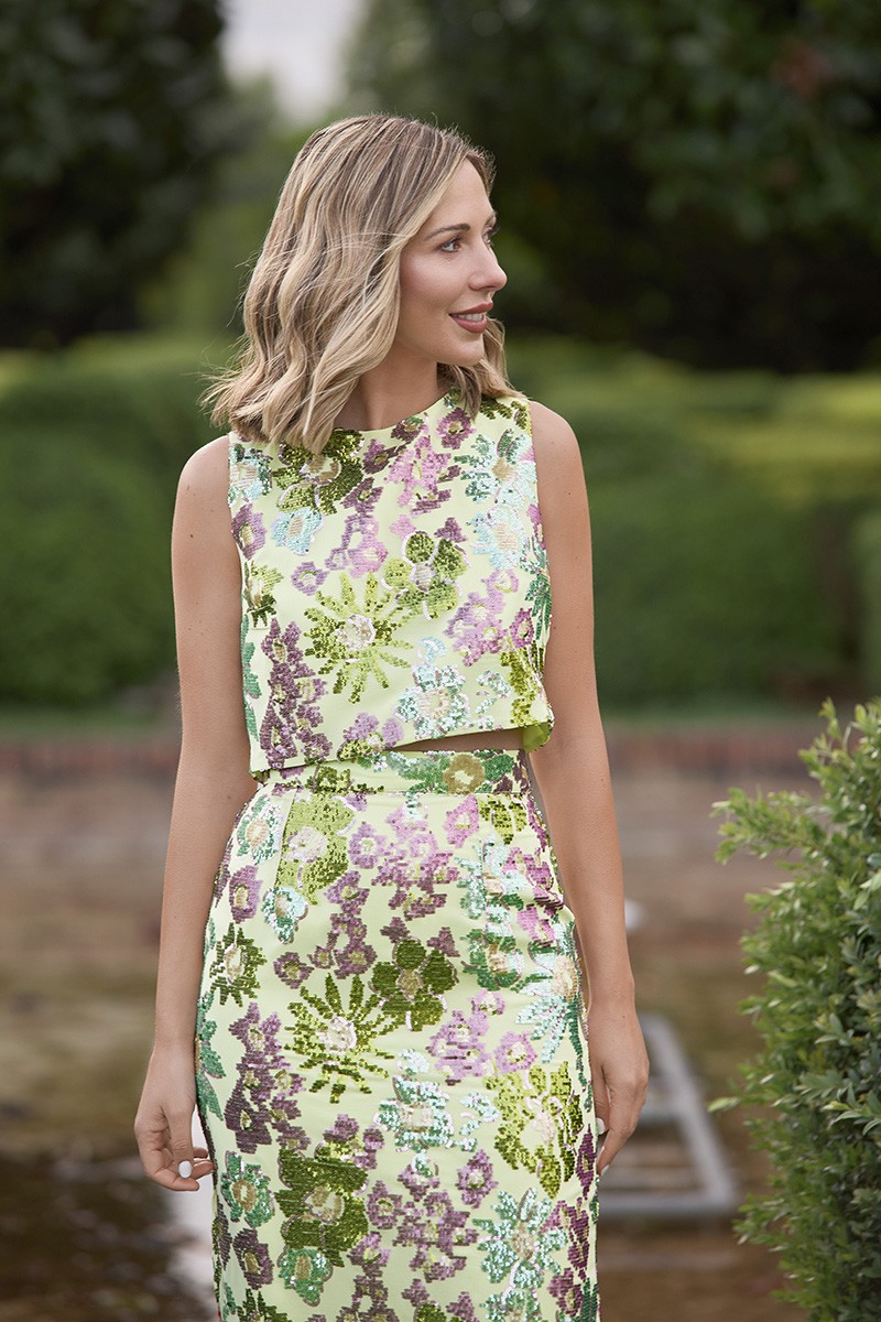 comprar conjunto de top de fiesta con gasa lentejuelas lima con espalda cruzada y falda midi recta para invitadas a boda de dia, noche, graduacion, fiesta, shoponline, apparentia, confirmacion, boda
