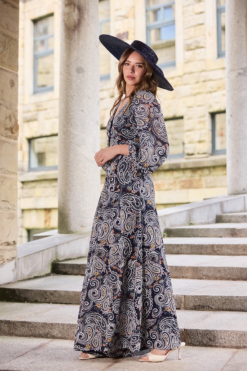 top gasa azul estampada con mangas abullonada transparente, escote en pico y botones forrados para invitada, boda, evento, comunión, invitada comunión, graduacion